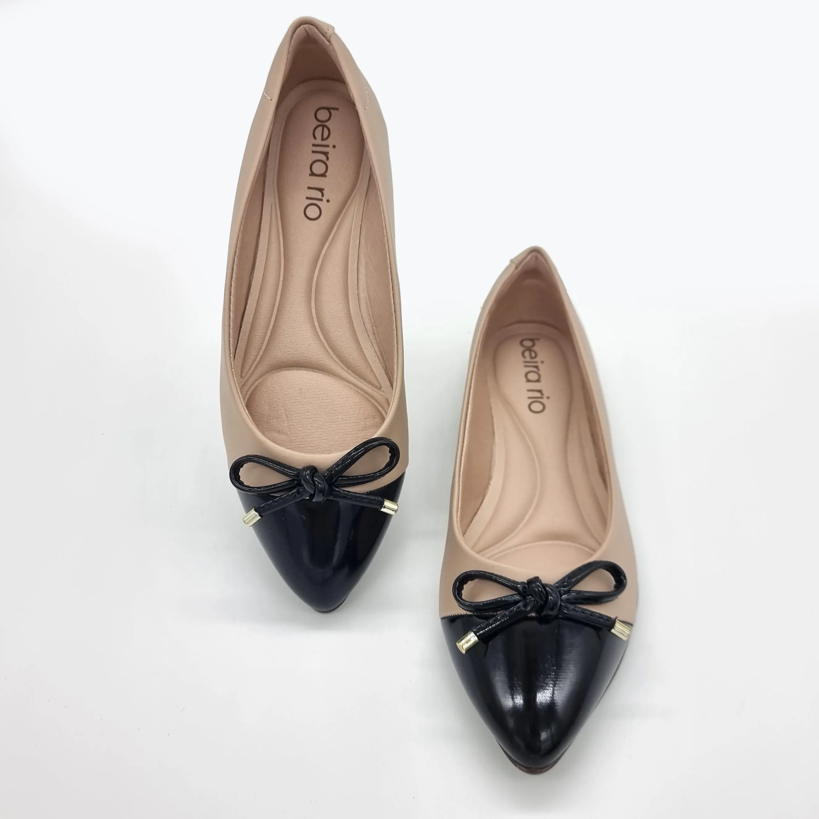 Beira Rio 4136-1102 Pointy Toe Flat in Beige/Black