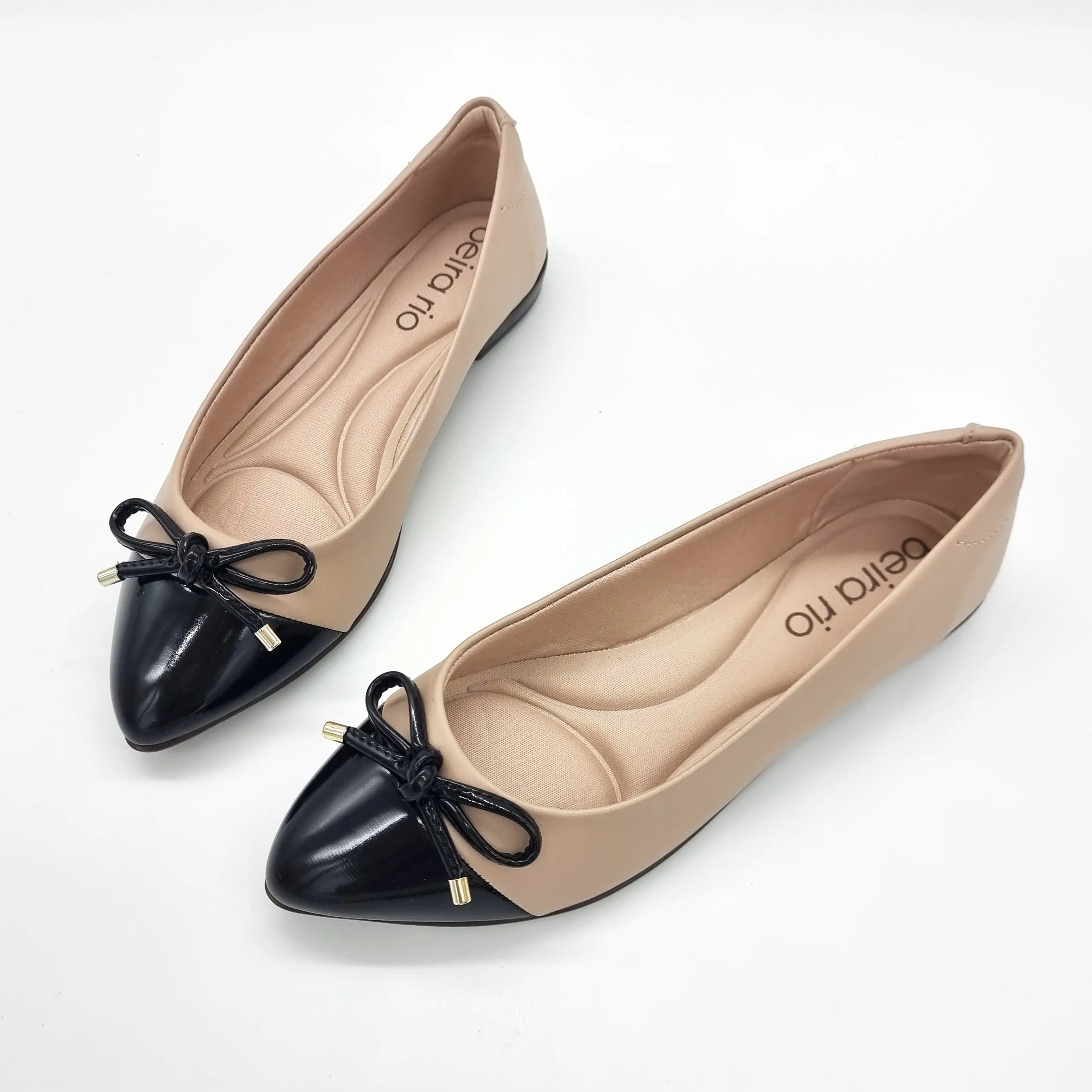 Beira Rio 4136-1102 Pointy Toe Flat in Beige/Black