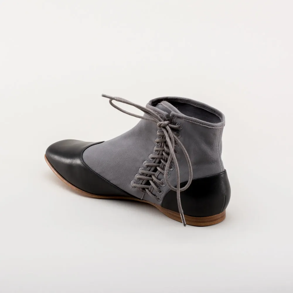 Keckley Women's Victorian Side-Lace Boots (Grey/Black)