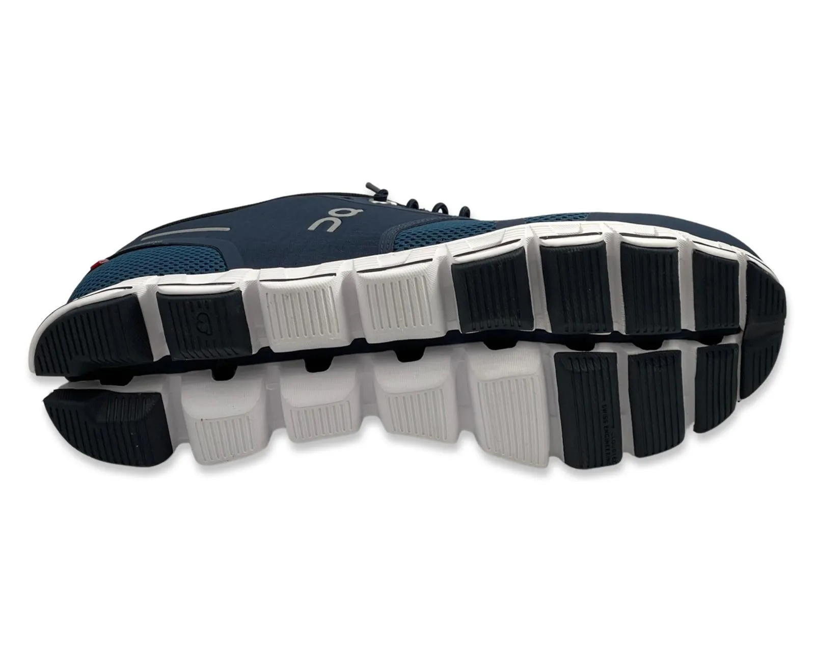 On 19.99505 Me'ns ocean blue