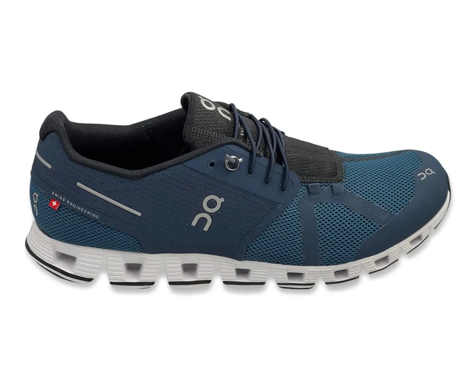 On 19.99505 Me'ns ocean blue