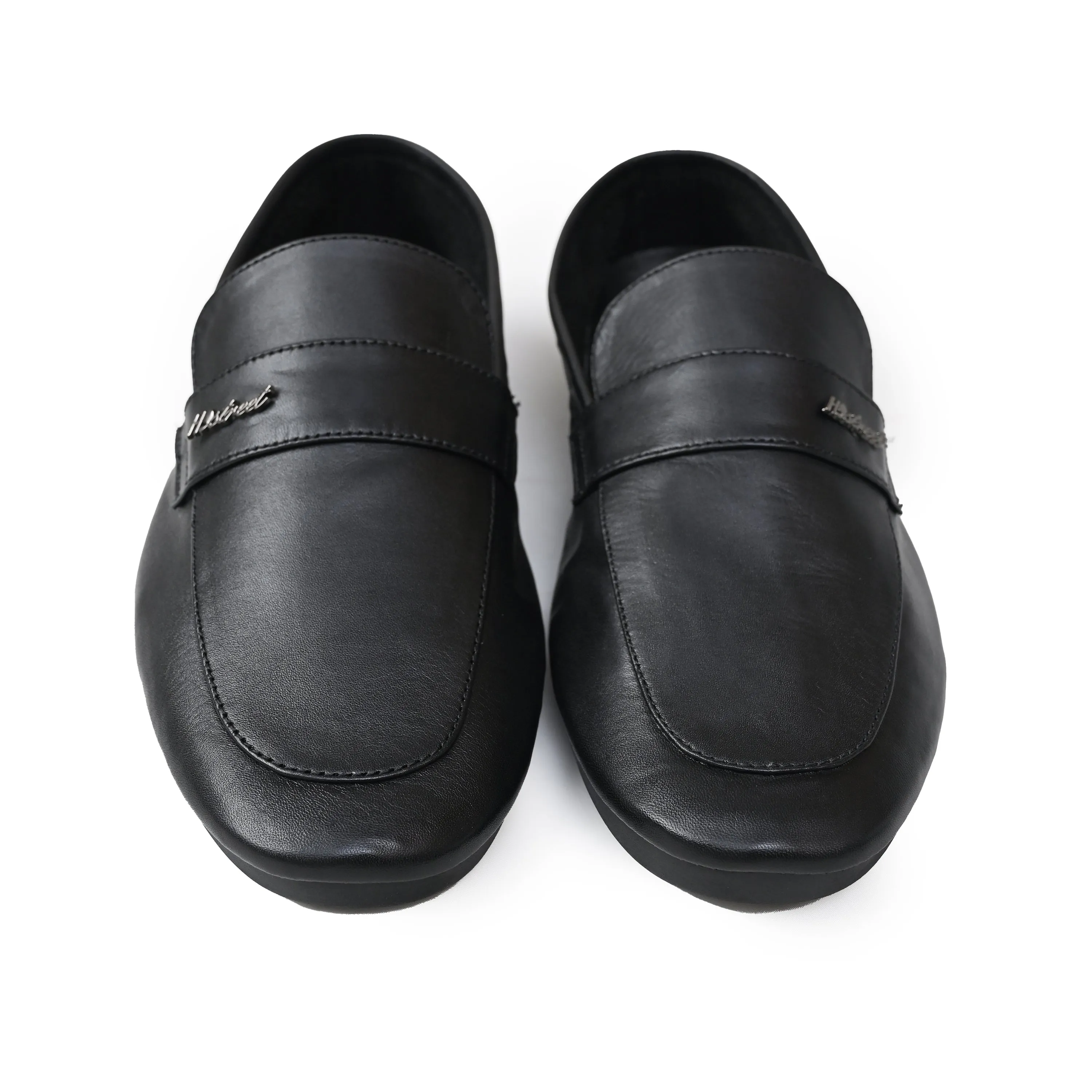 SOFT PEBBLE LEATHER MOCCASIN